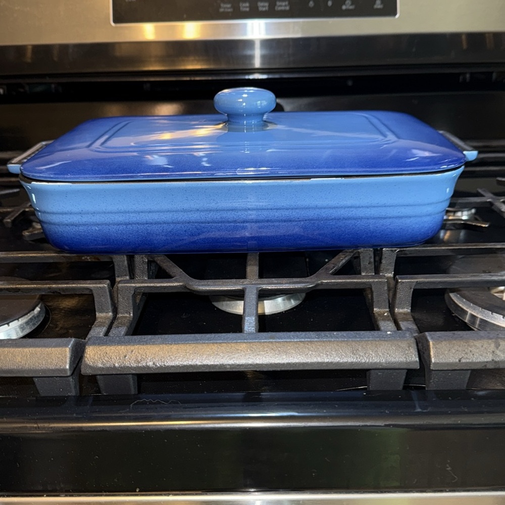Parini 12 X 9 gradient blue covered baking dish. - Picture 5 of 7